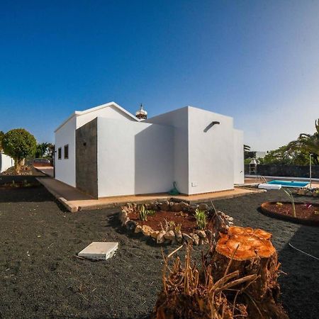 Agradable Y Familiar Con Piscina Casa Inima Villa ปลายาบลังกา ภายนอก รูปภาพ
