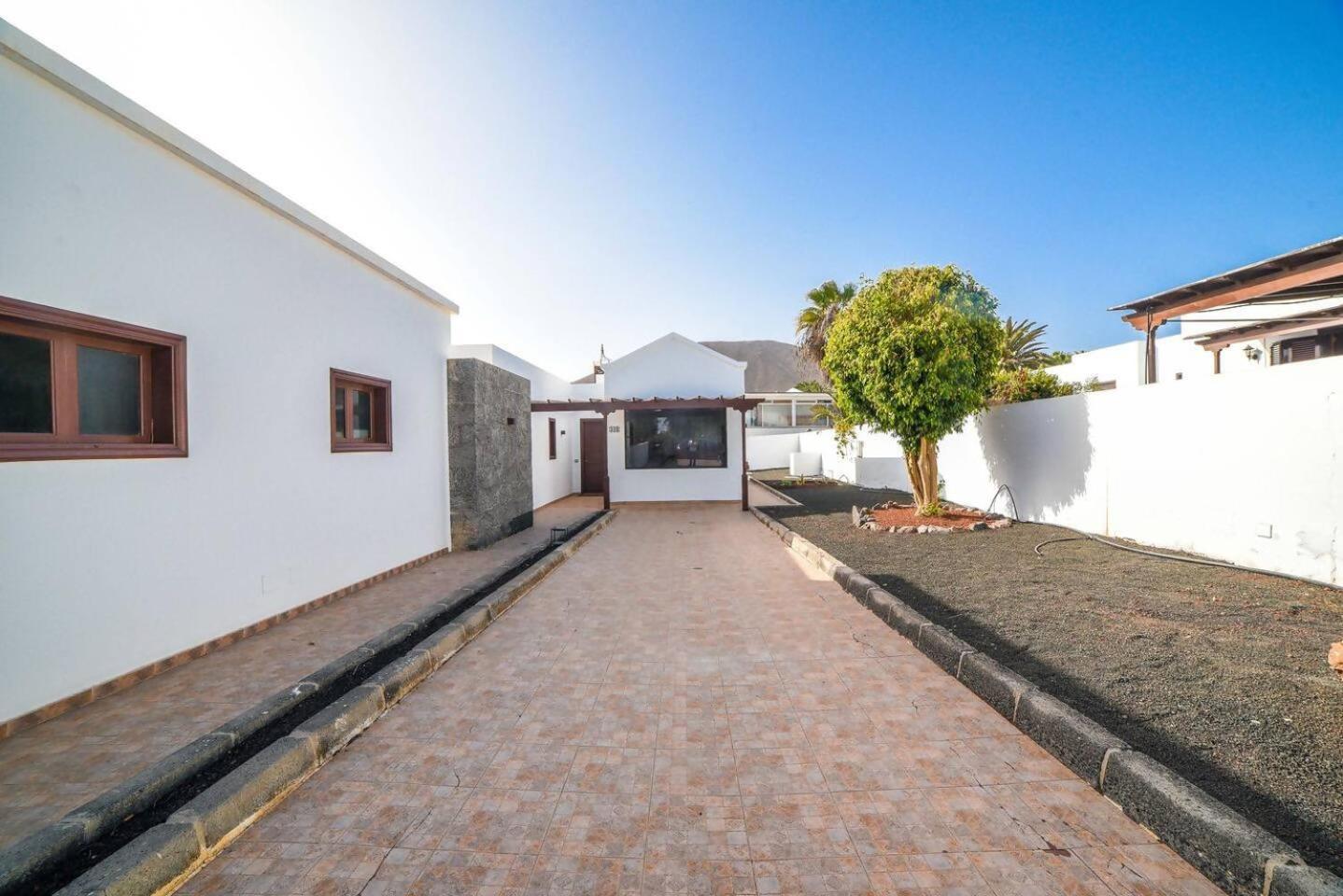 Agradable Y Familiar Con Piscina Casa Inima Villa ปลายาบลังกา ภายนอก รูปภาพ