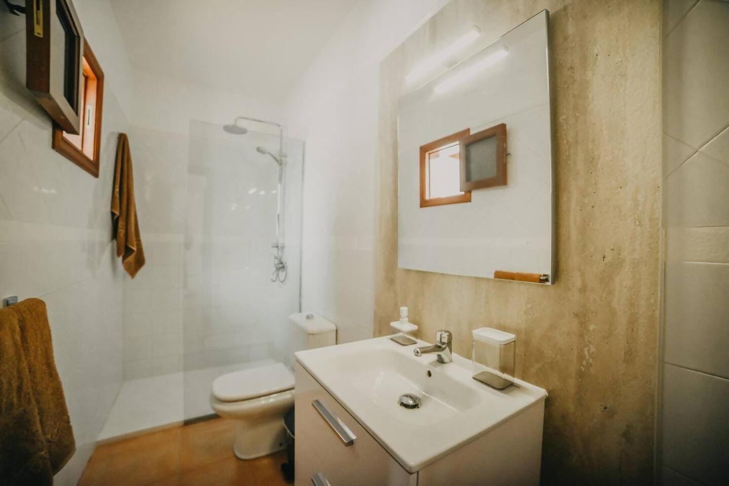 Agradable Y Familiar Con Piscina Casa Inima Villa ปลายาบลังกา ภายนอก รูปภาพ