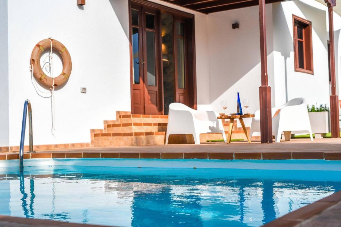 Agradable Y Familiar Con Piscina Casa Inima Villa ปลายาบลังกา ภายนอก รูปภาพ
