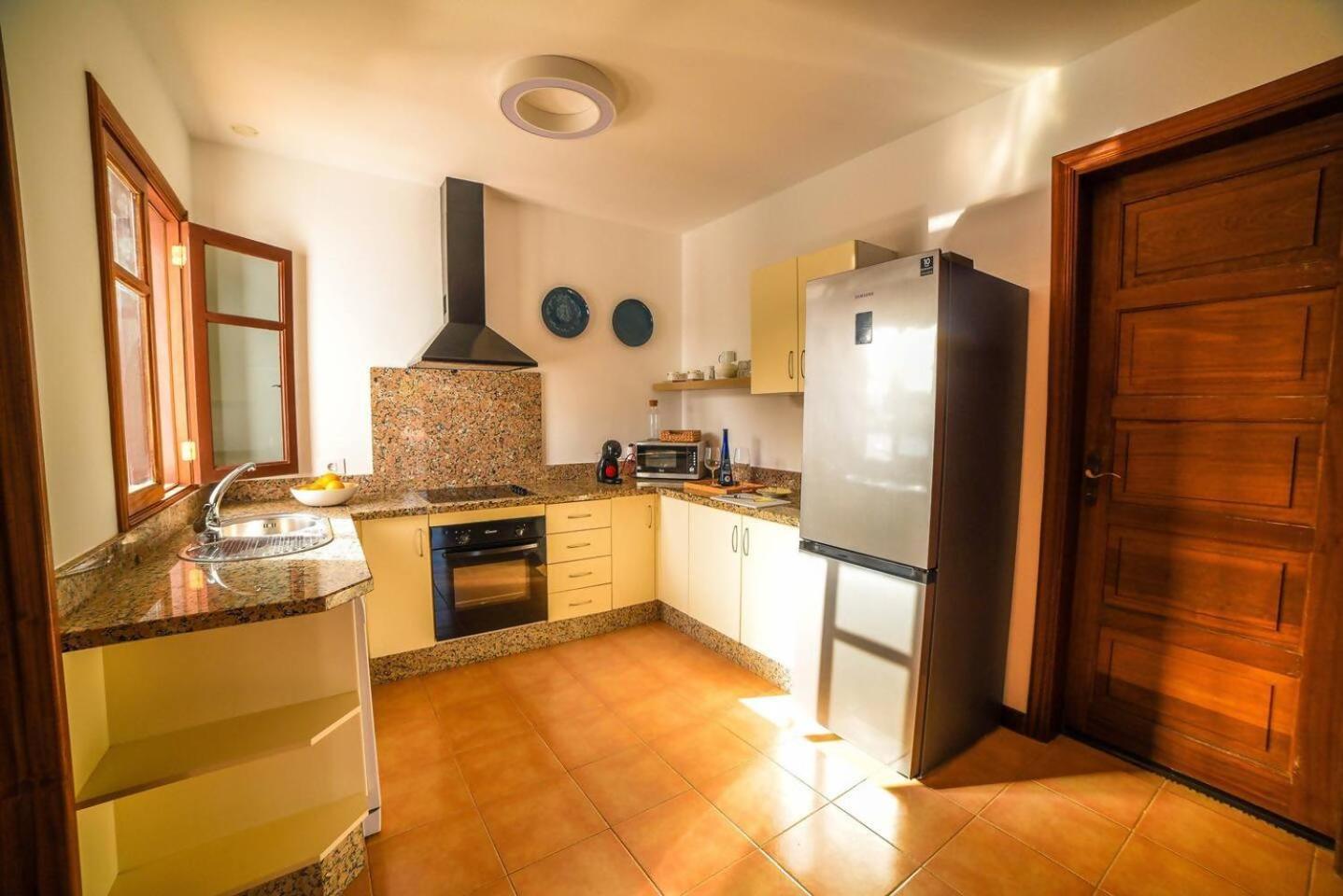 Agradable Y Familiar Con Piscina Casa Inima Villa ปลายาบลังกา ภายนอก รูปภาพ