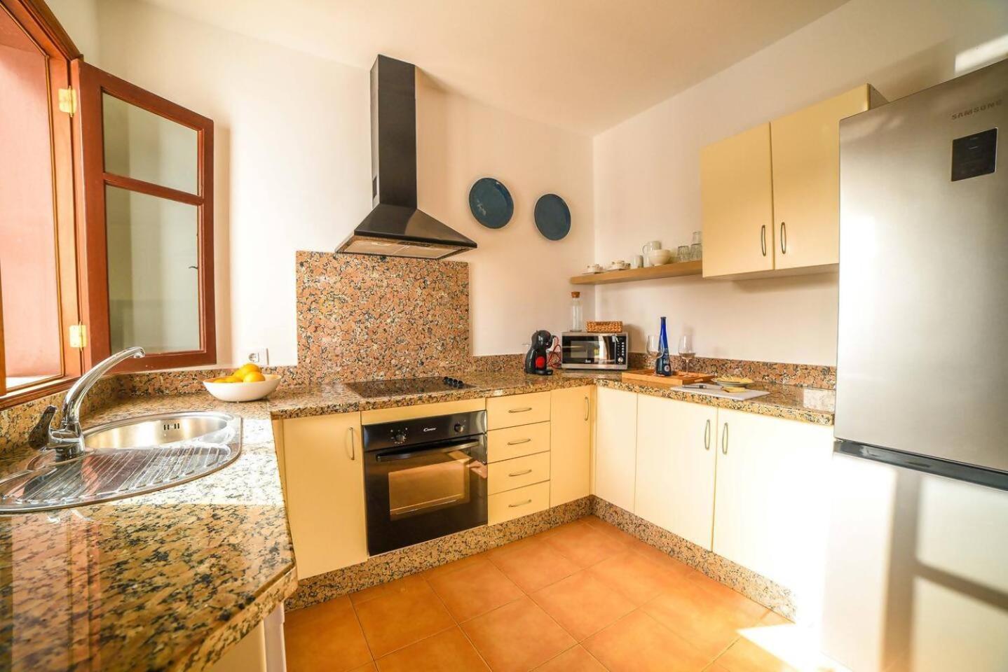 Agradable Y Familiar Con Piscina Casa Inima Villa ปลายาบลังกา ภายนอก รูปภาพ