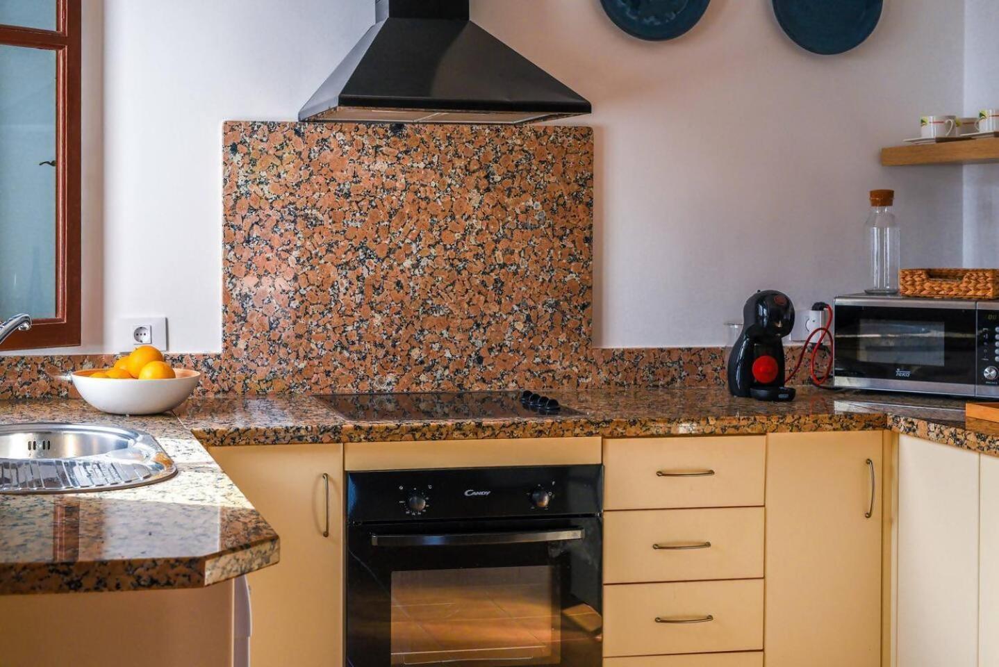 Agradable Y Familiar Con Piscina Casa Inima Villa ปลายาบลังกา ภายนอก รูปภาพ